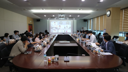 지난 22일 비대면으로 2020 방송·미디어·콘텐츠 미래 비전 온라인 화상 워크숍이 진행되고 있다.   한국방송통신전파진흥원 제공